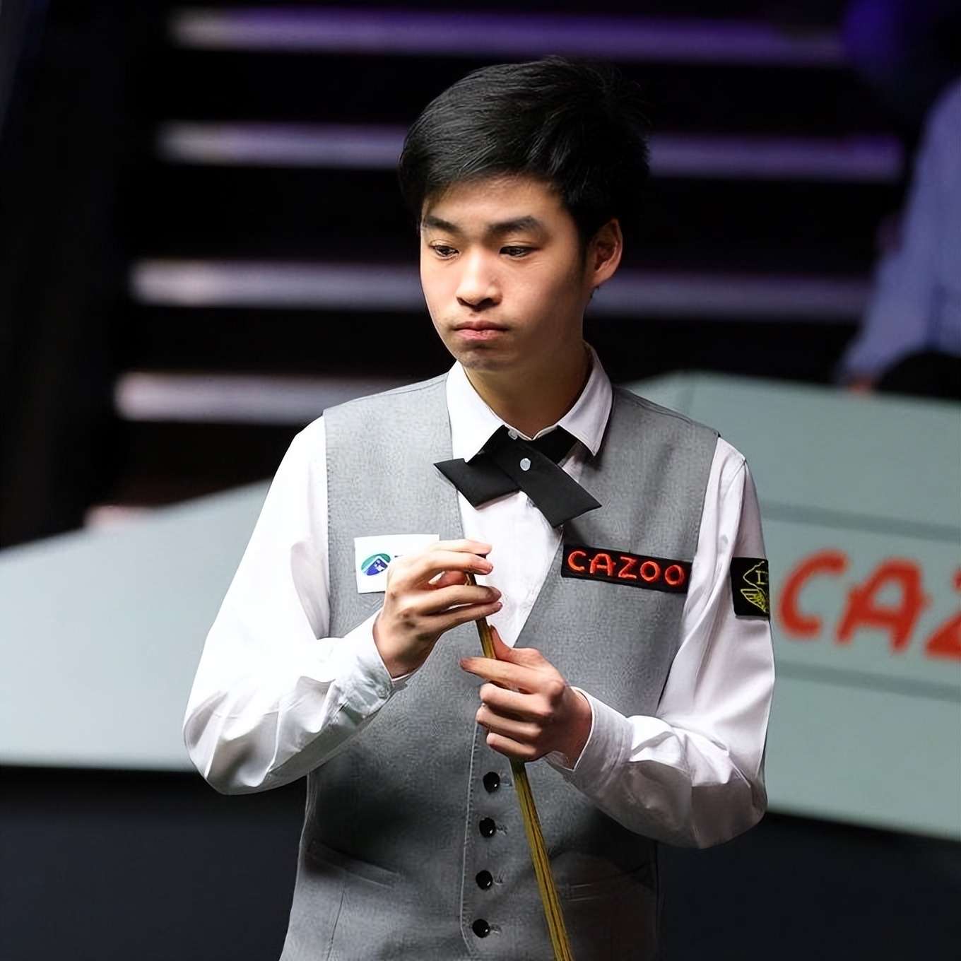 用年轻的脚 用年轻的脚