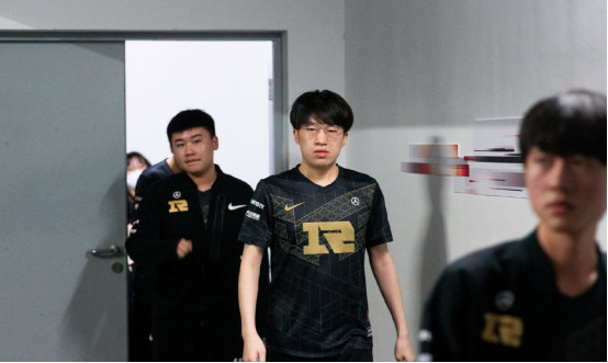 中前场衔接 中前场衔接